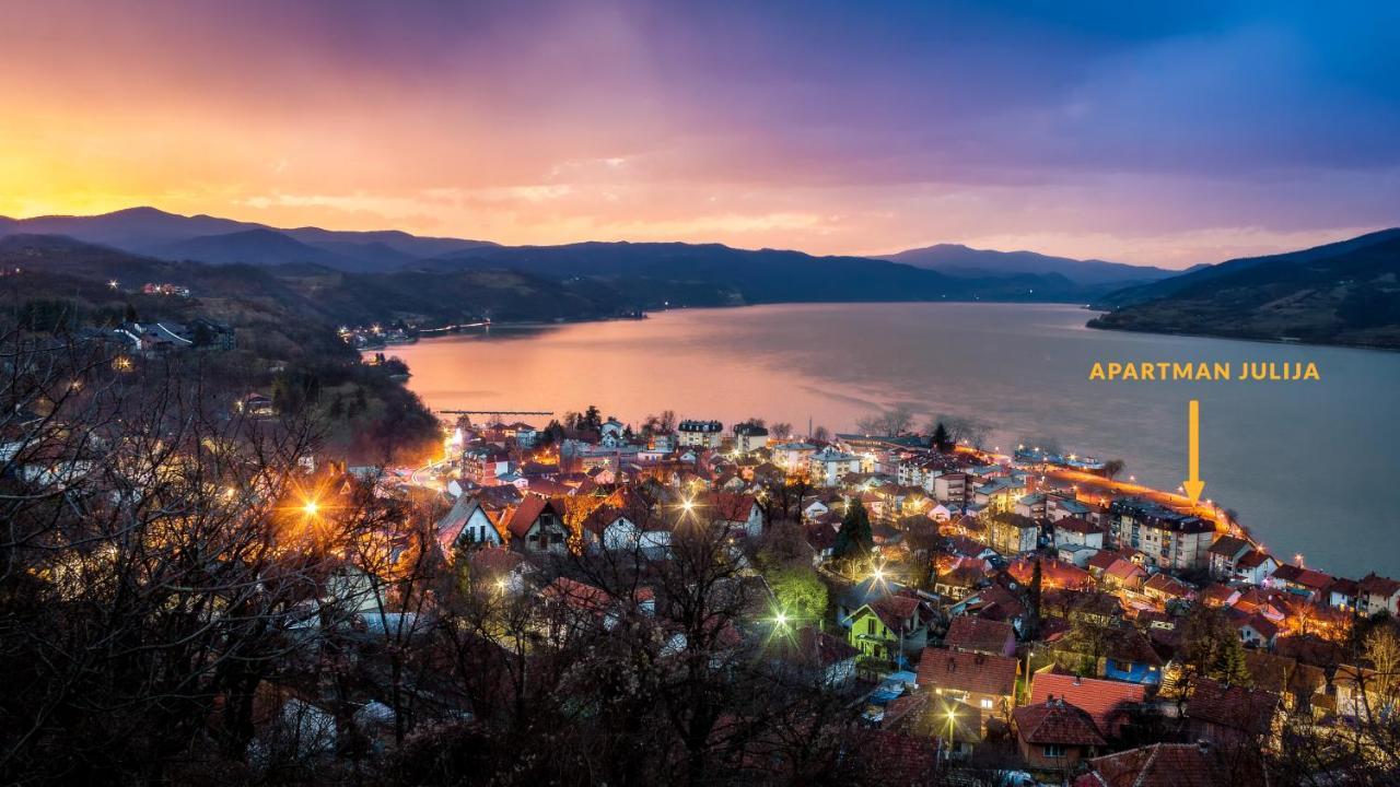 Apartman Julija Donji Milanovac Esterno foto
