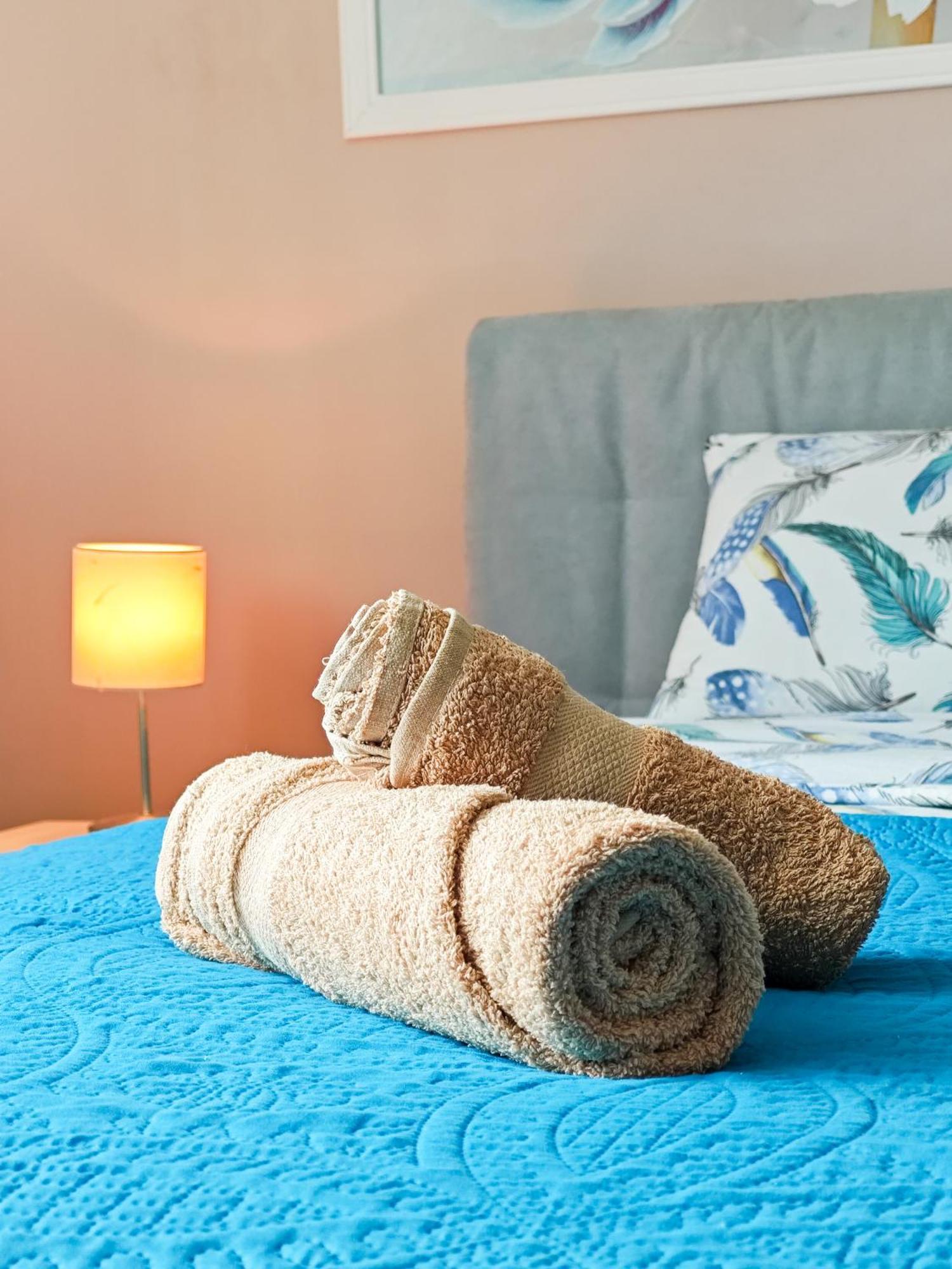 Apartman Julija Donji Milanovac Esterno foto