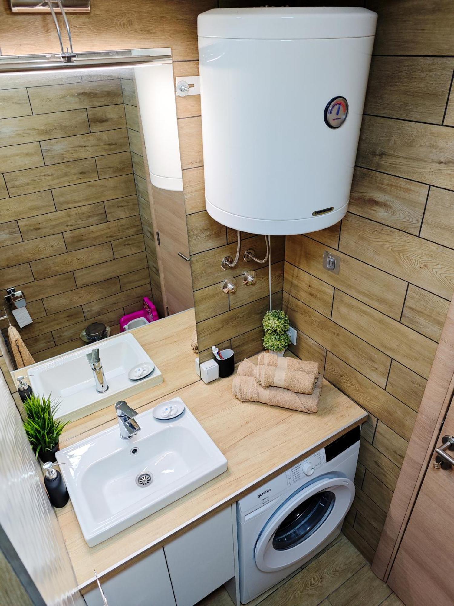 Apartman Julija Donji Milanovac Esterno foto