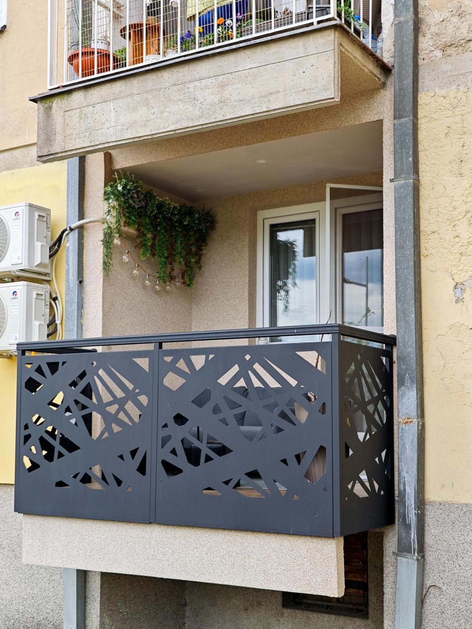 Apartman Julija Donji Milanovac Esterno foto