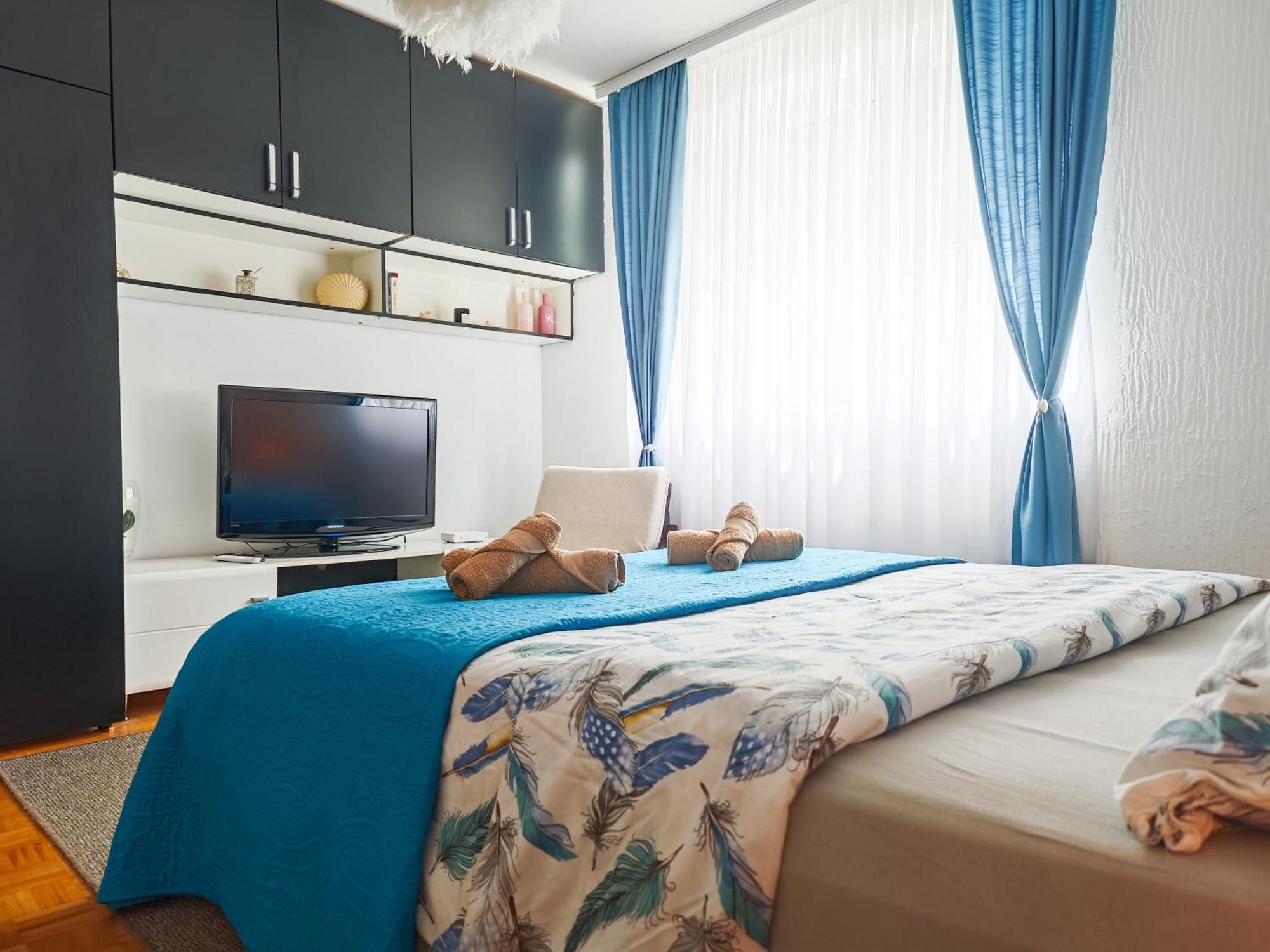 Apartman Julija Donji Milanovac Esterno foto