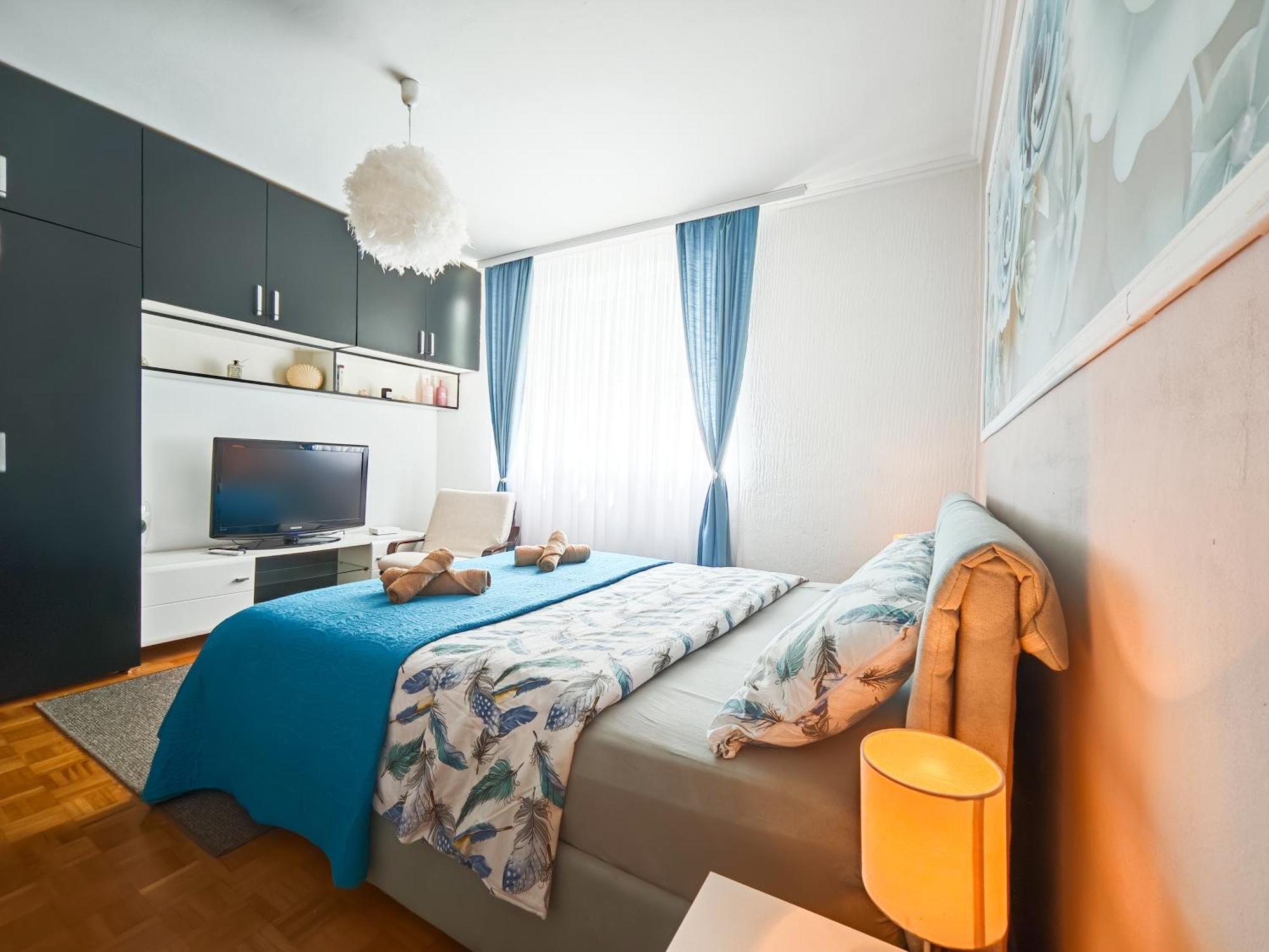 Apartman Julija Donji Milanovac Esterno foto